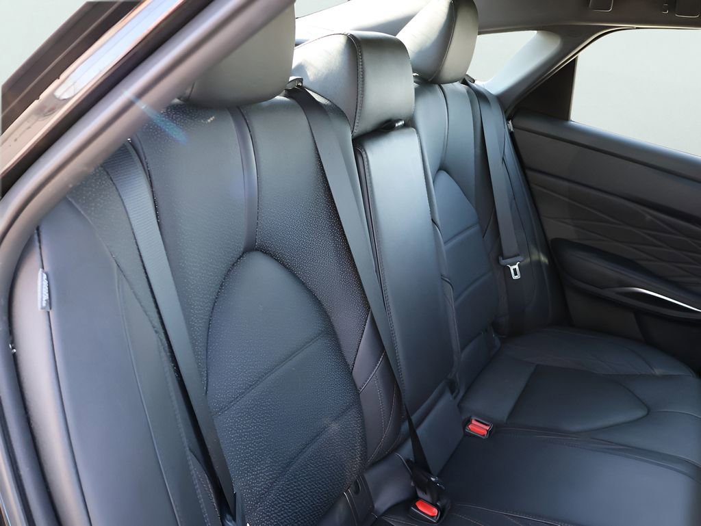 Used 2021 Toyota Avalon Limited w/ Advanced Safety Package FWD image 14