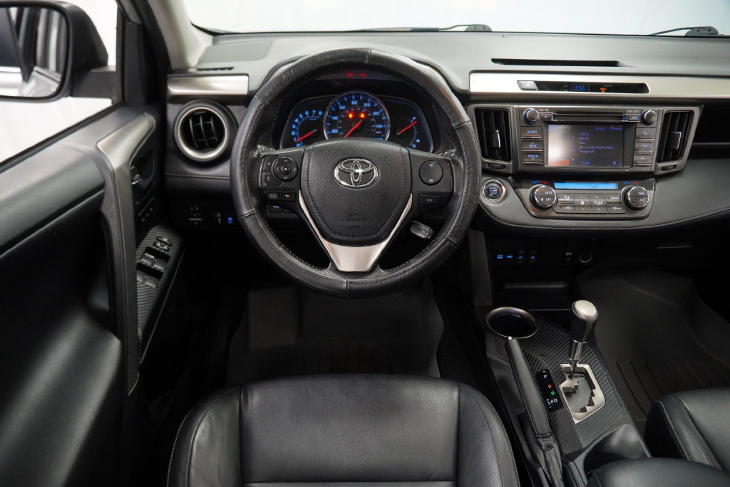 Used 2013 Toyota RAV4 Limited AWD/4WD image 22