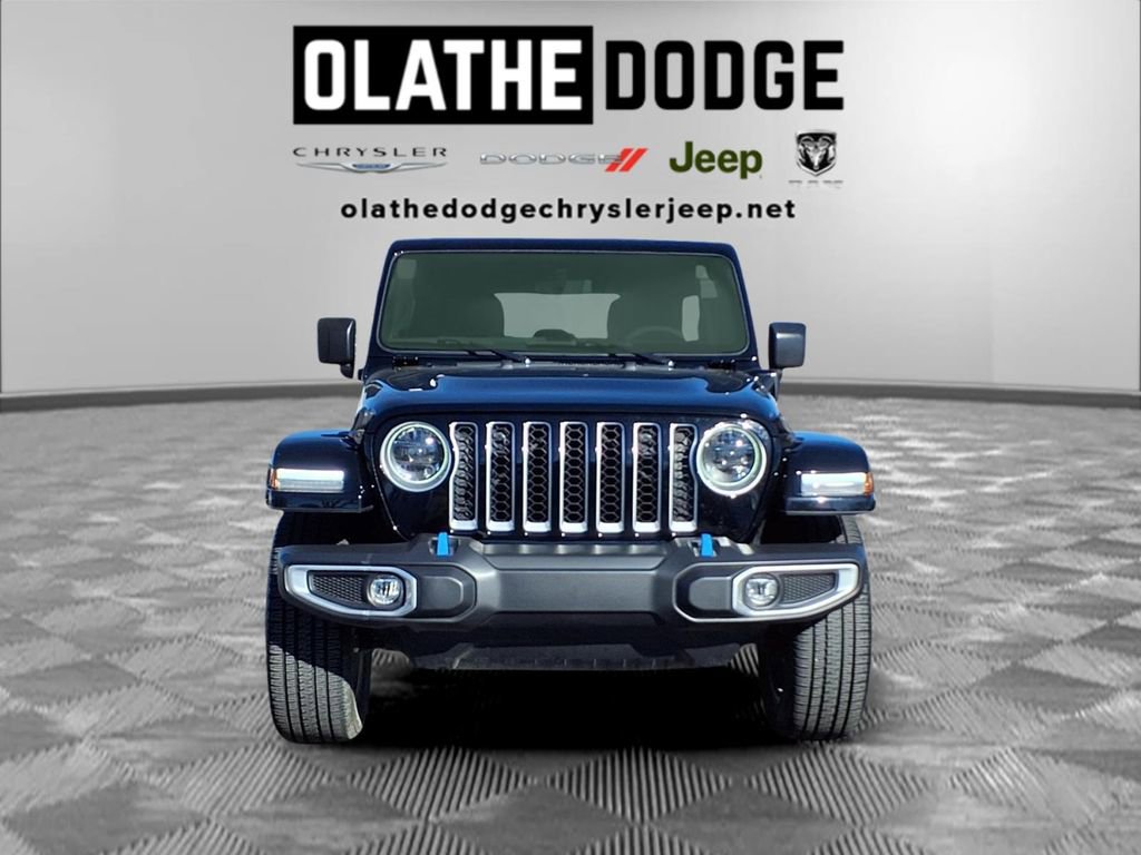 Certified 2023 Jeep Wrangler Unlimited Sahara w/ Cold Weather Group image 31