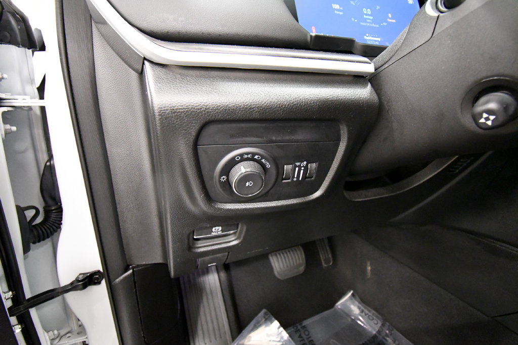 Used 2024 Jeep Grand Cherokee L Limited w/ Luxury Tech Group II AWD/4WD image 20