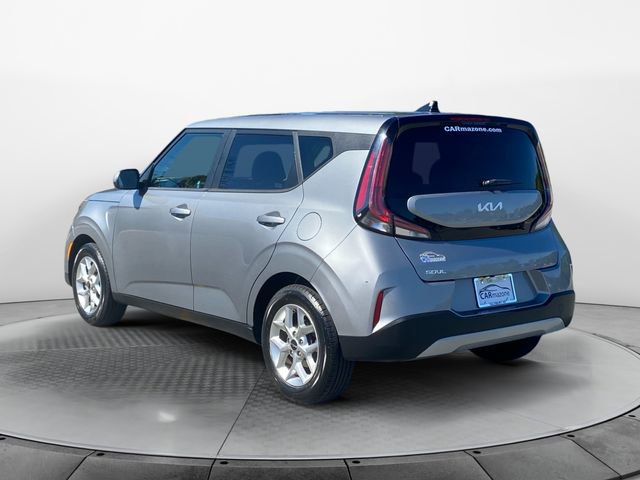 Used 2023 Kia Soul LX w/ LX Technology Package image 3