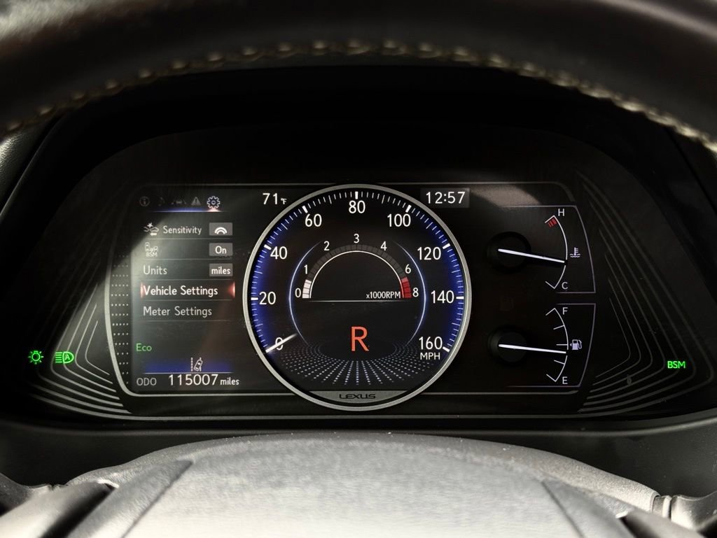 Used 2019 Lexus UX 200 w/ Premium Package FWD image 23