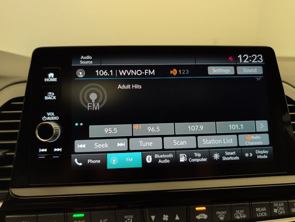 Used 2025 Honda Odyssey Sport-L image 22