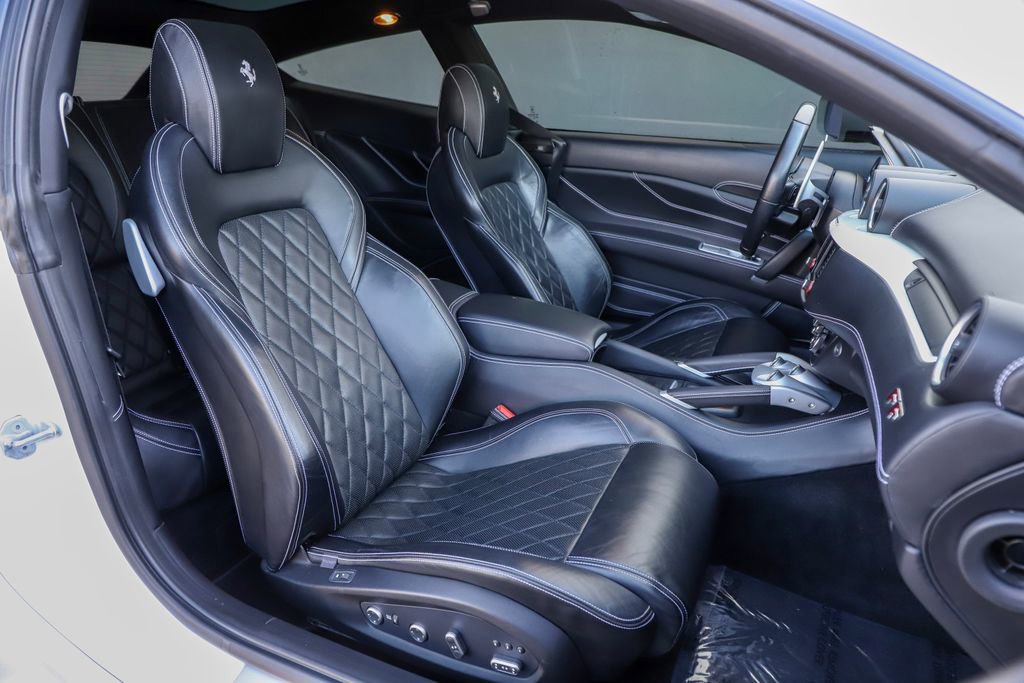 Certified 2016 Ferrari FF image 10