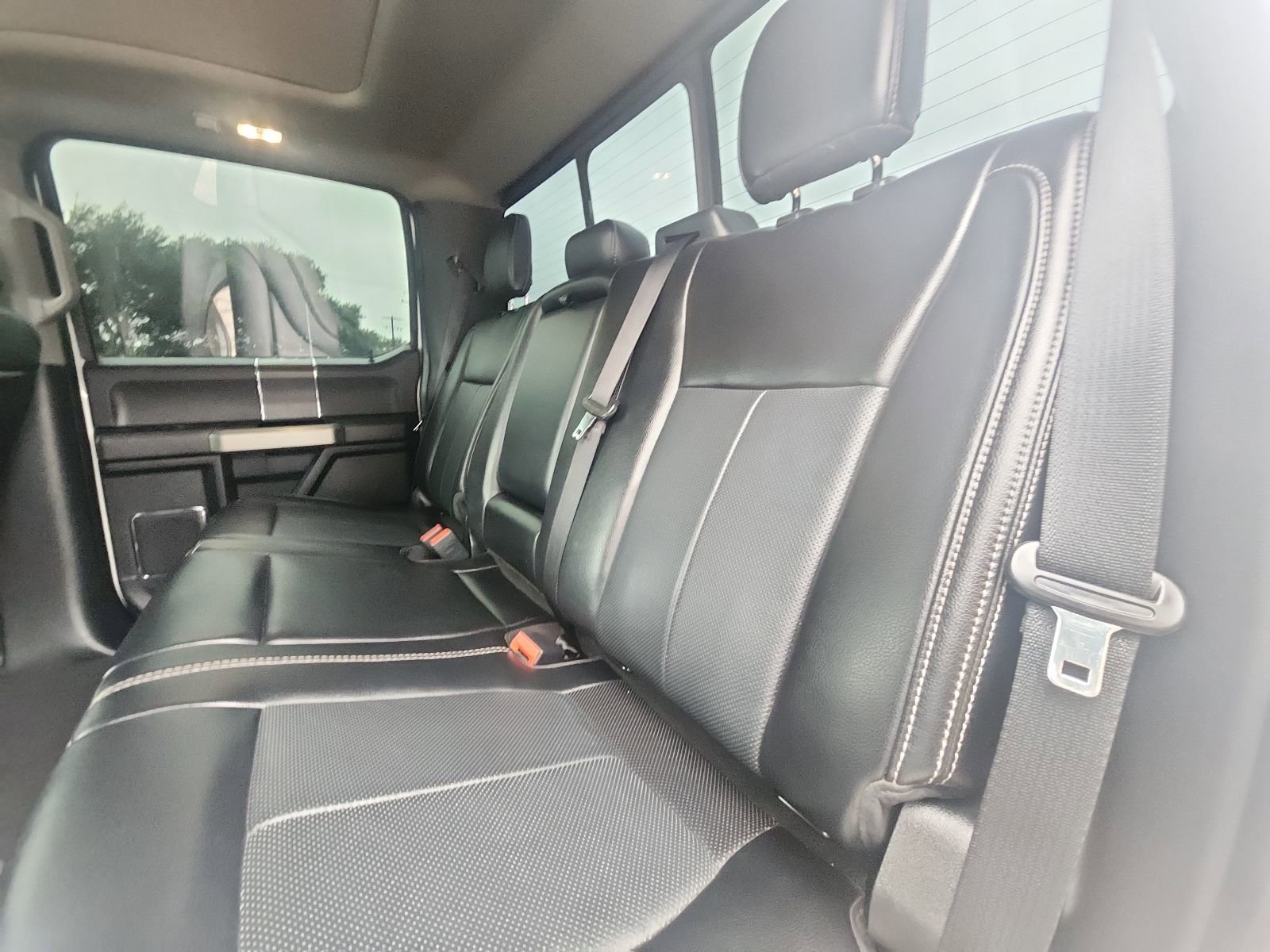 Used 2021 Ford F250 Lariat w/ Lariat Ultimate Package AWD/4WD image 9