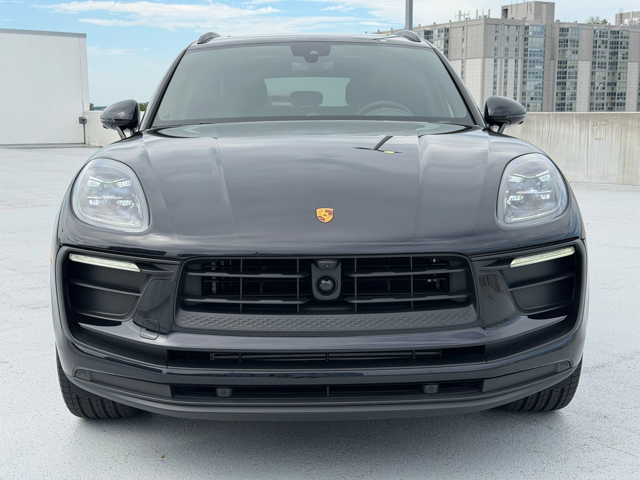 Certified 2026 Porsche Macan AWD/4WD image 6