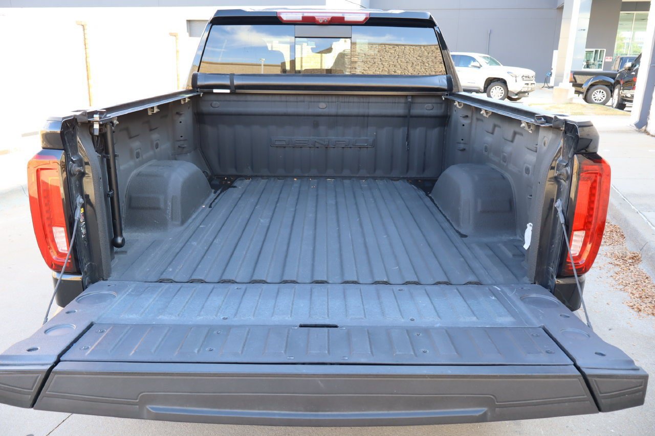 Used 2024 GMC Sierra 1500 Denali AWD/4WD image 30