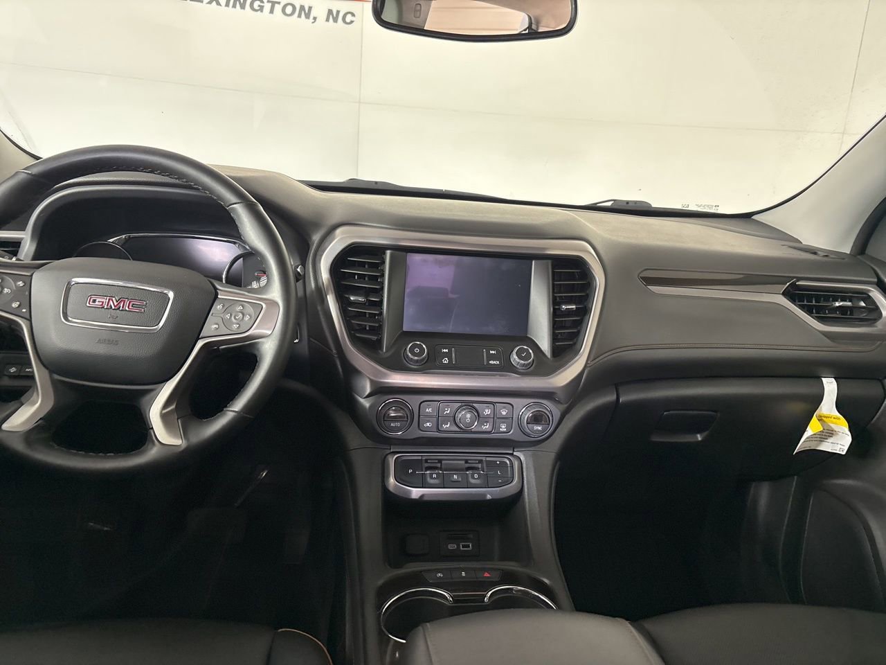 Used 2023 GMC Acadia AT4 w/ Technology Package AWD/4WD image 25