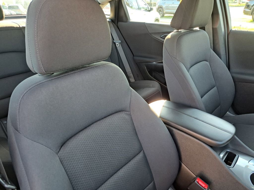 Used 2025 Chevrolet Malibu LT image 20