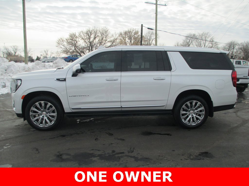 Used 2022 GMC Yukon XL Denali image 9