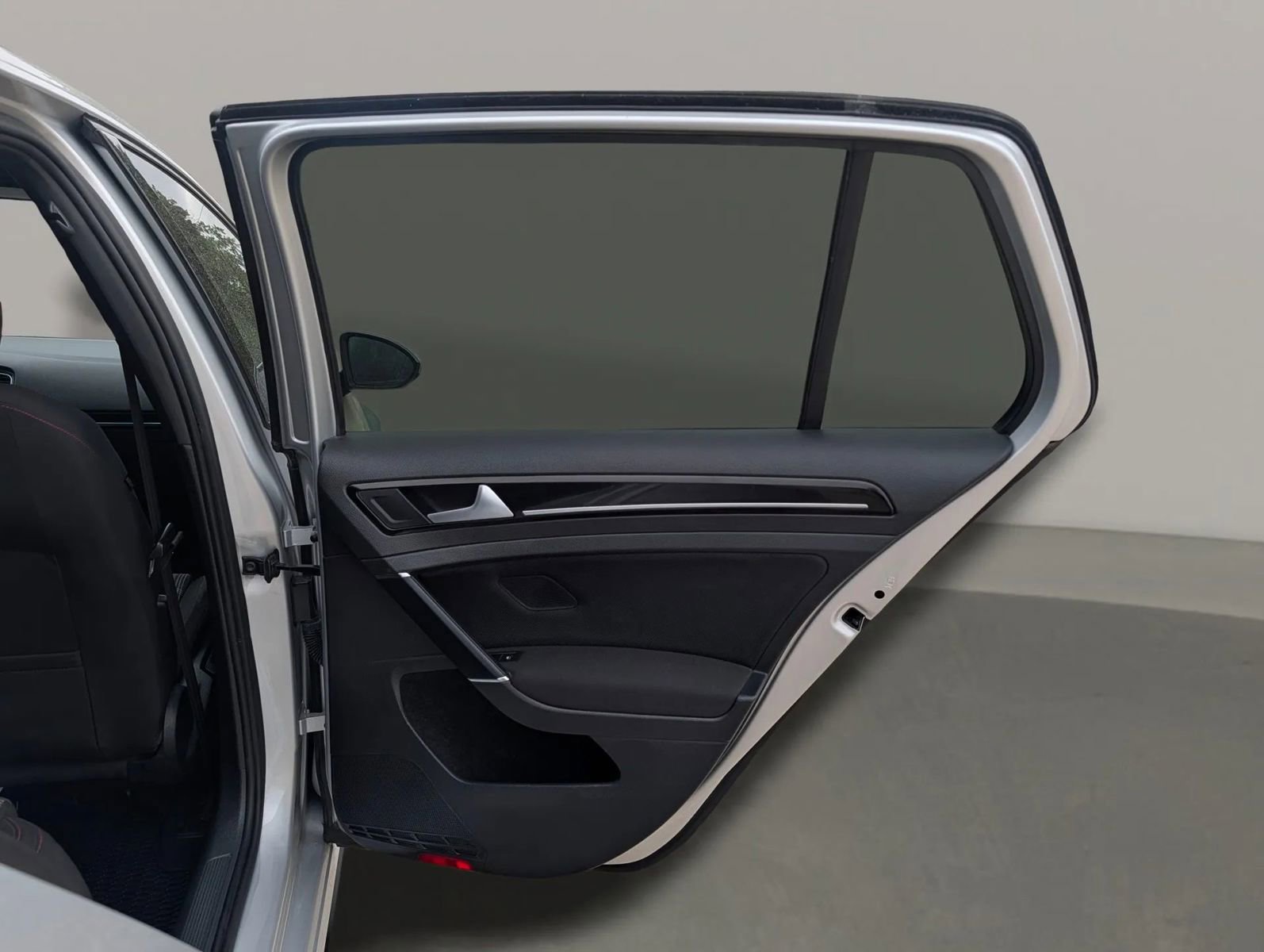 Used 2015 Volkswagen GTI S FWD image 19