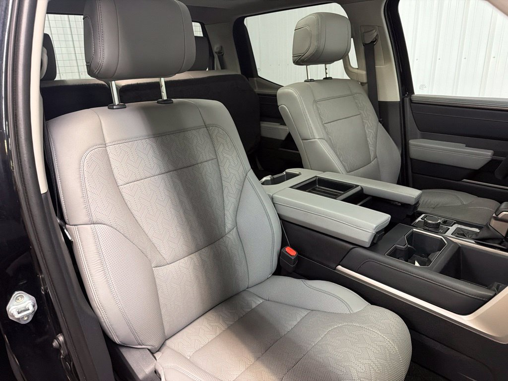 Used 2024 Toyota Tundra Limited AWD/4WD image 15