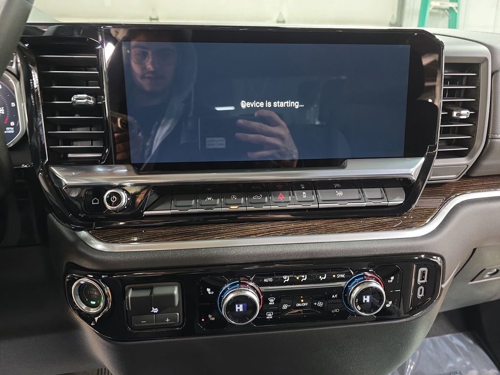 New 2026 GMC Sierra 1500 SLE image 19