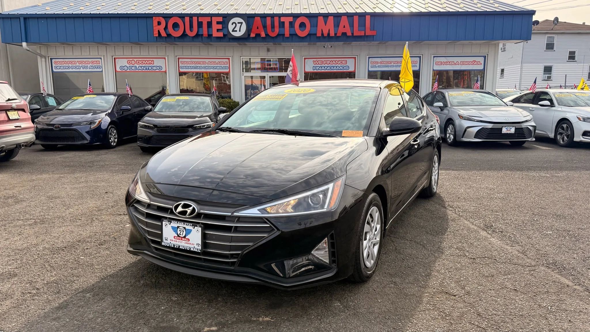 Used 2020 Hyundai Elantra SE image 1