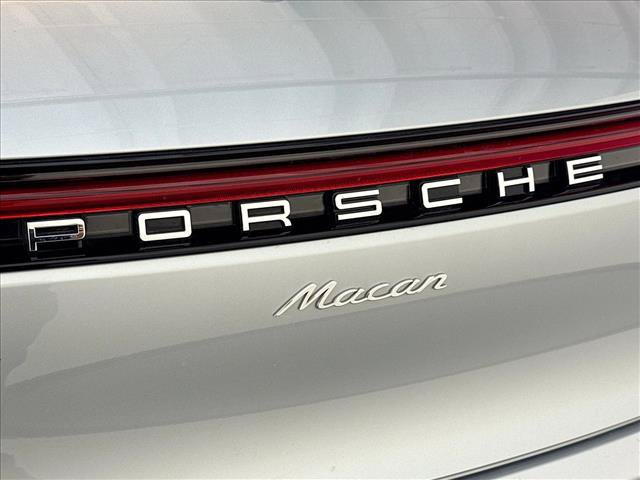Certified 2026 Porsche Macan AWD/4WD image 23