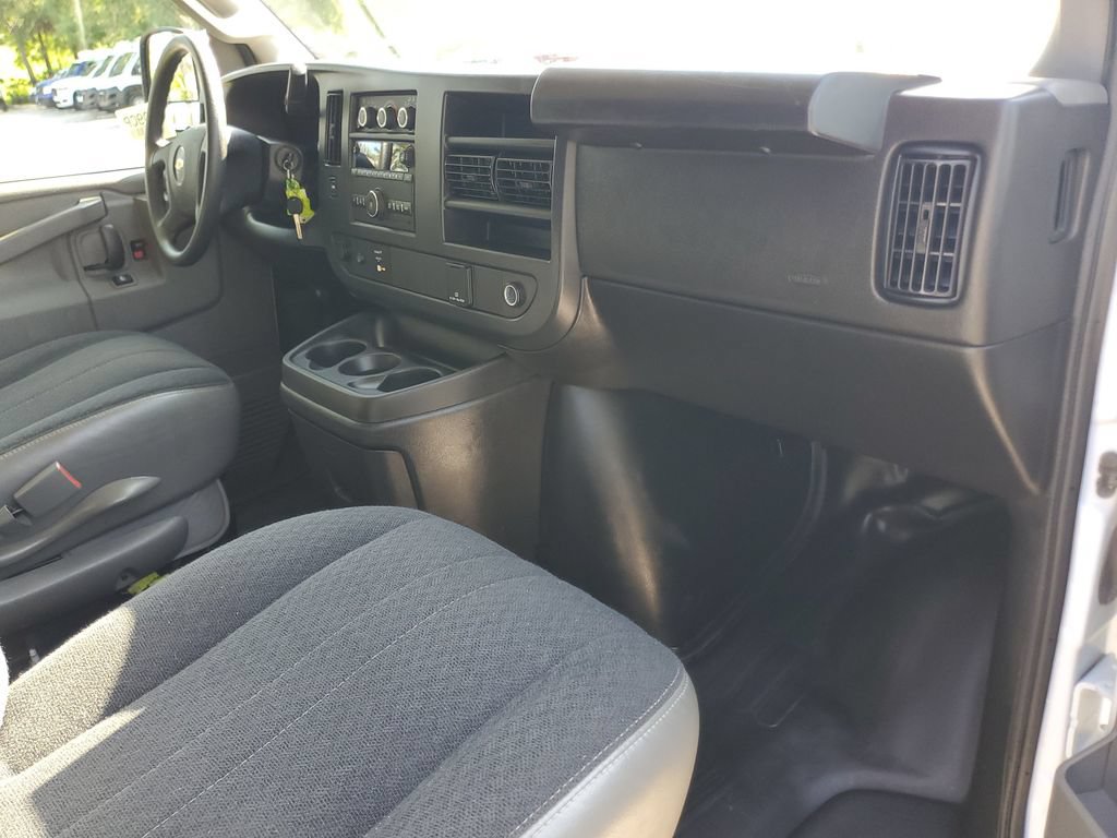 Used 2025 Chevrolet Express 2500 w/ Driver Convenience Package RWD image 9