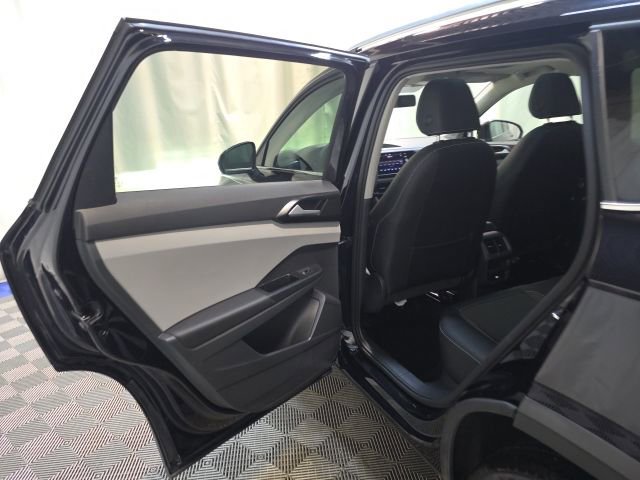Certified 2022 Volkswagen Taos SE AWD/4WD image 26