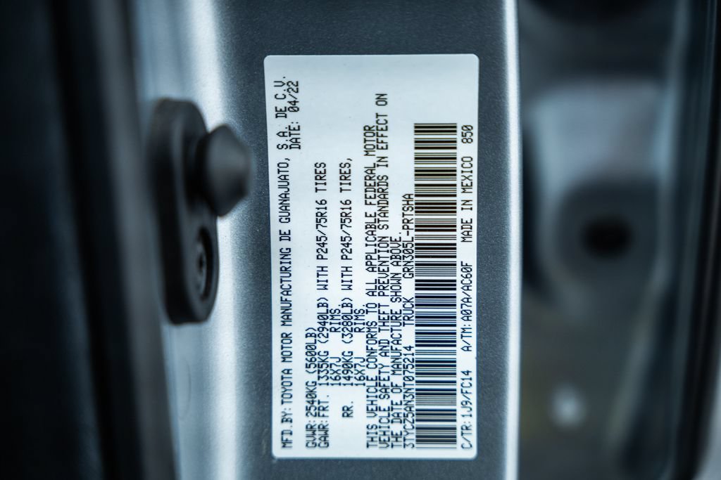 Certified 2022 Toyota Tacoma SR5 AWD/4WD image 39