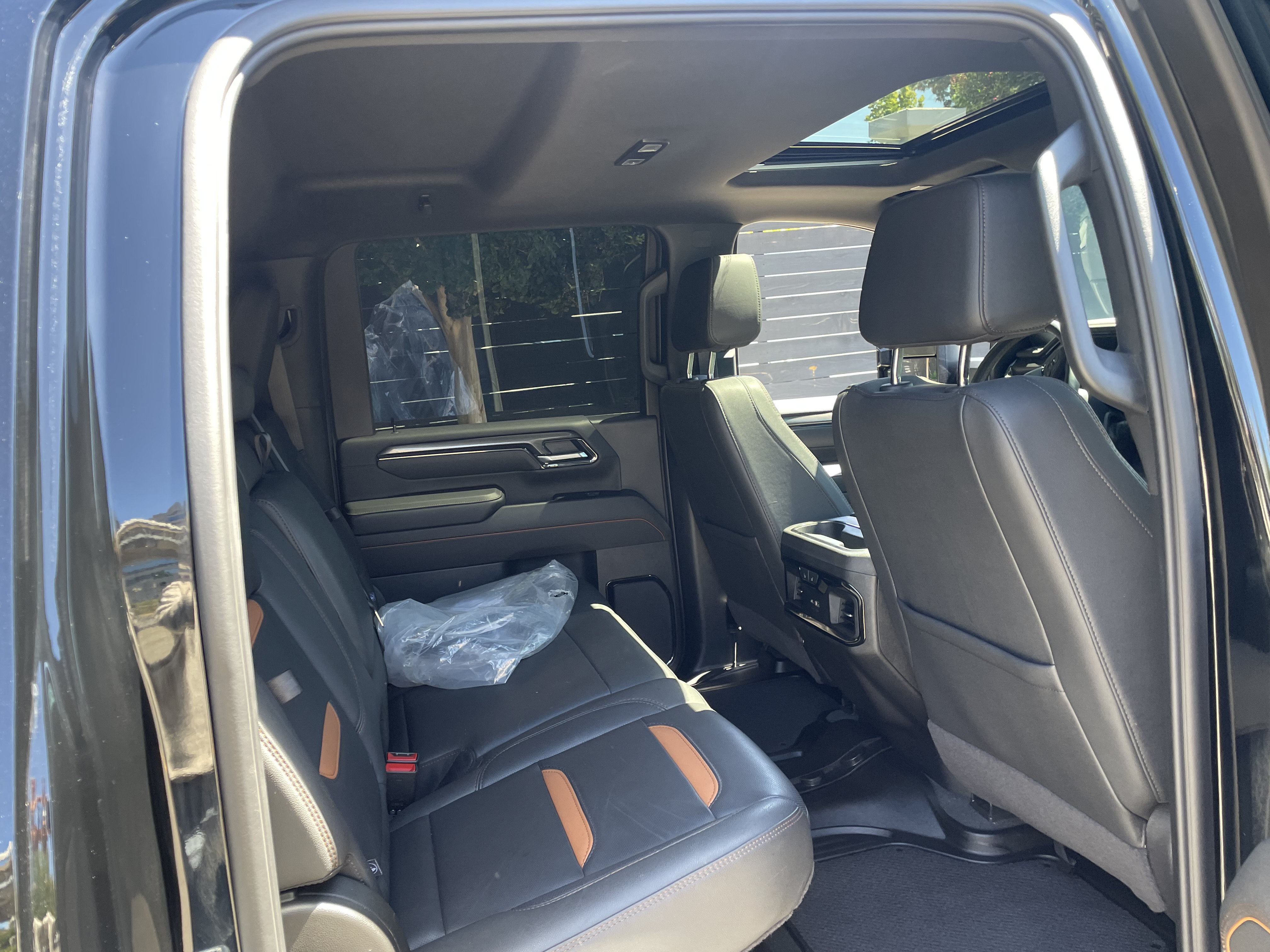 Used 2025 GMC Sierra 2500 AT4 w/ AT4 Preferred Package AWD/4WD image 13