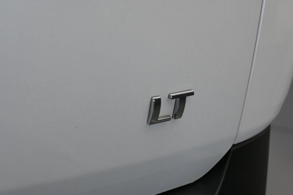 Used 2019 Chevrolet Traverse LT FWD image 32