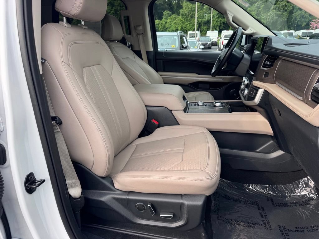 Used 2024 Ford Expedition Limited AWD/4WD image 27