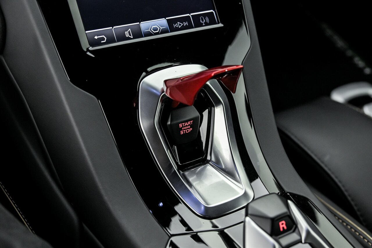 Used 2022 Lamborghini Huracan EVO RWD image 31