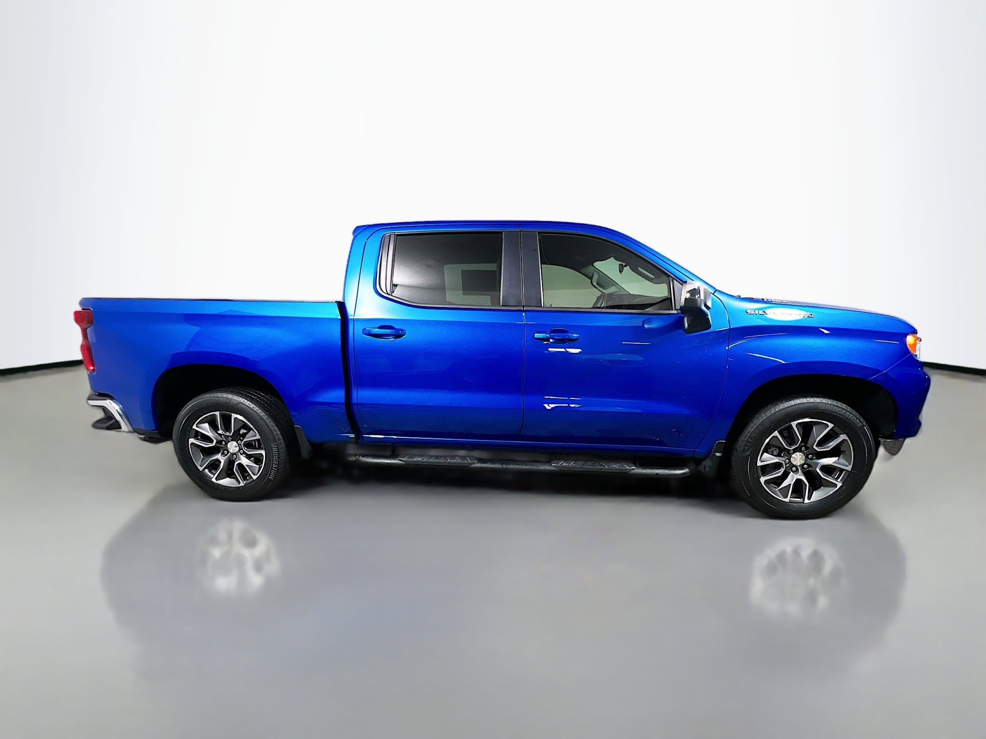 Used 2022 Chevrolet Silverado 1500 LT w/ All Star Edition Plus image 3