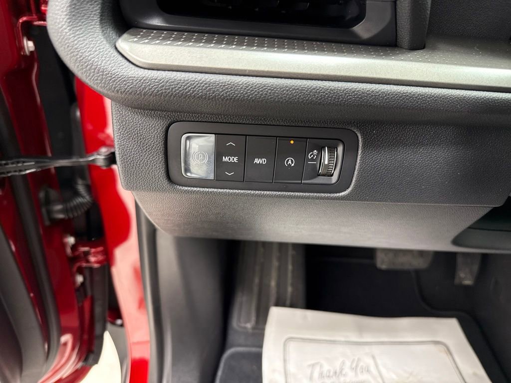 New 2026 Chevrolet Traverse LT w/ Midnight/Sport Edition image 24