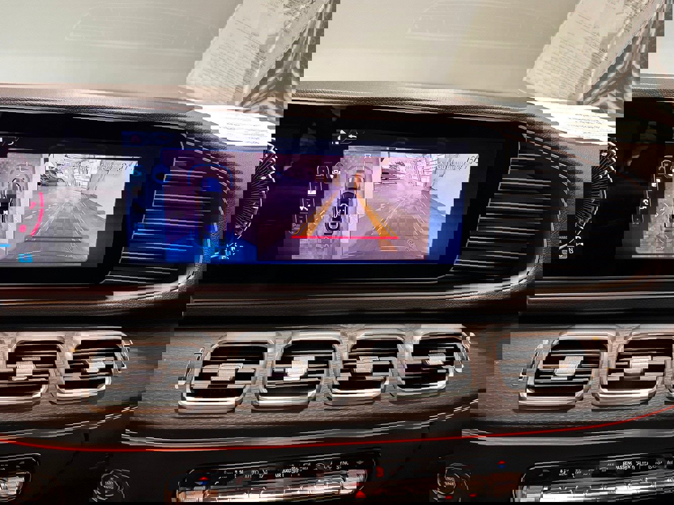 Used 2025 Mercedes-Benz GLE 580 4MATIC image 24