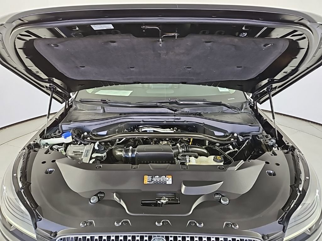 Used 2023 Lincoln Aviator AWD w/ Premium Package image 6