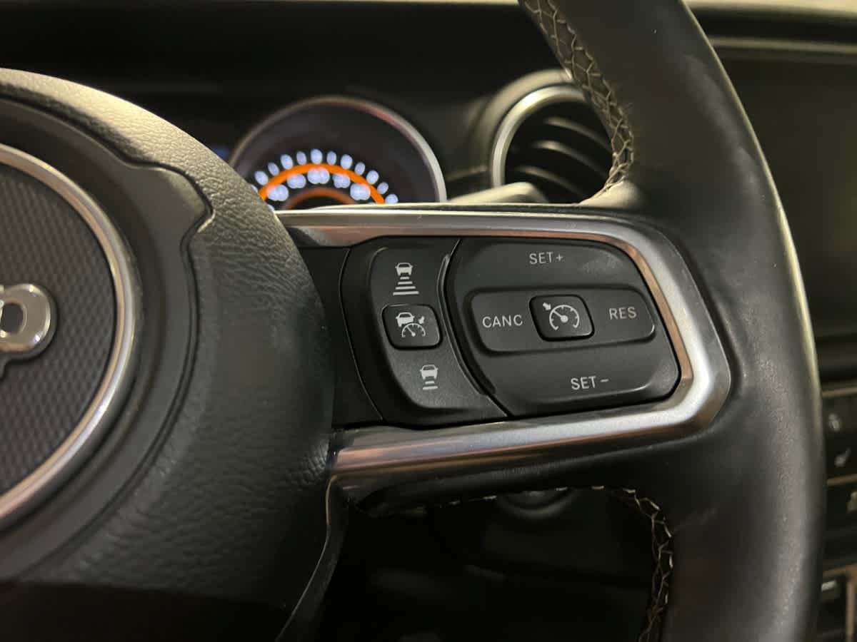 Used 2020 Jeep Gladiator Overland AWD/4WD image 29