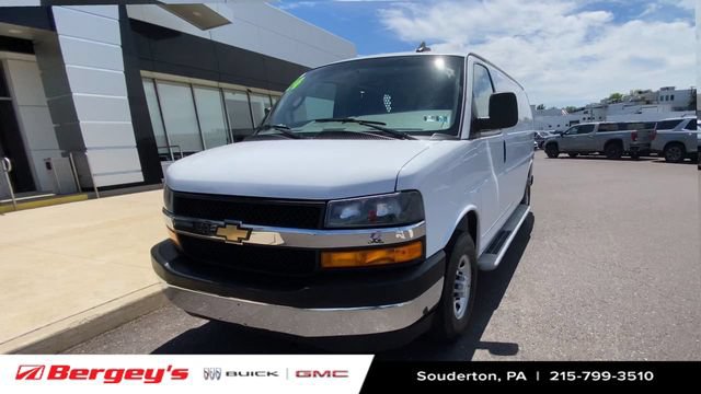 Used 2024 Chevrolet Express 2500 w/ Driver Convenience Package RWD image 3