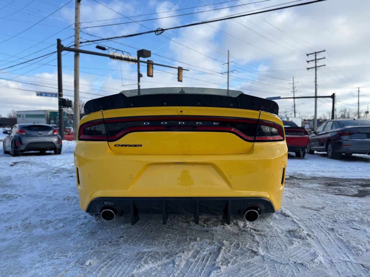 Used 2017 Dodge Charger R/T image 4