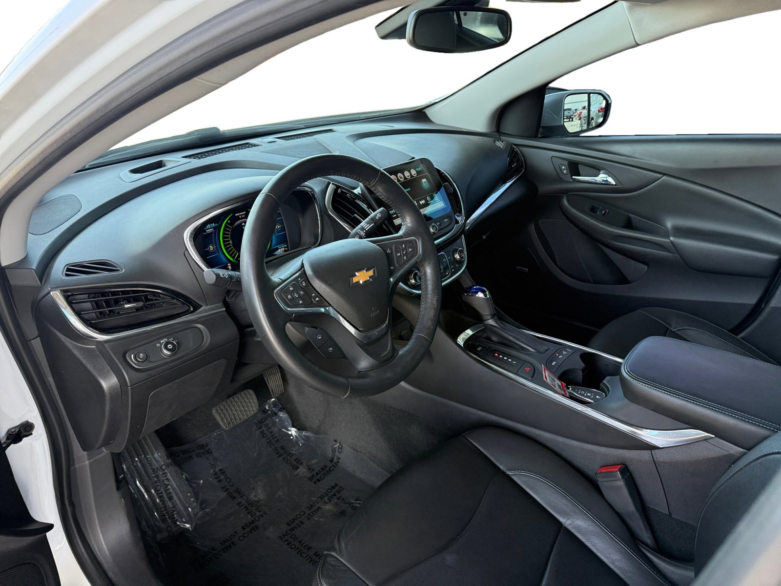 Used 2016 Chevrolet Volt Premier w/ Driver Confidence Package FWD image 9