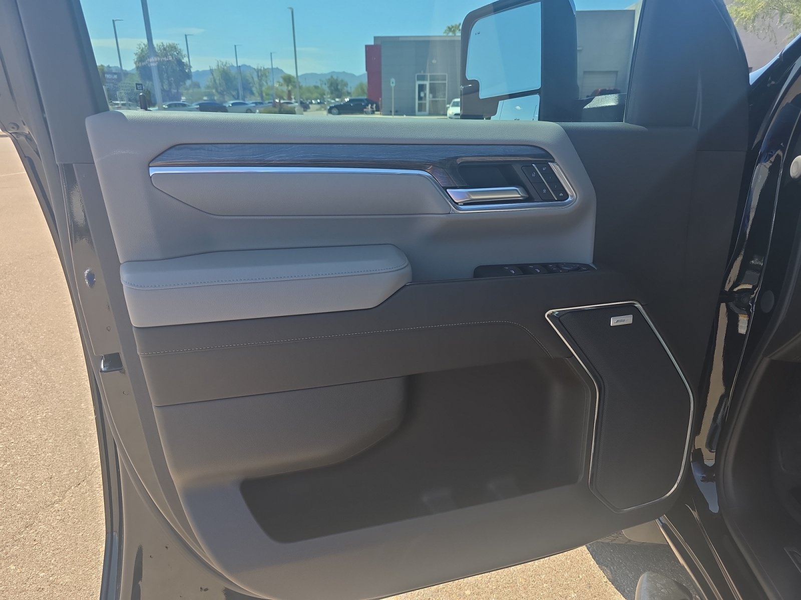 Used 2024 Chevrolet Silverado 2500 LTZ w/ LTZ Convenience Package AWD/4WD image 13