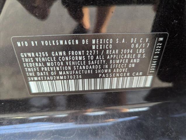 Used 2017 Volkswagen Golf S image 15