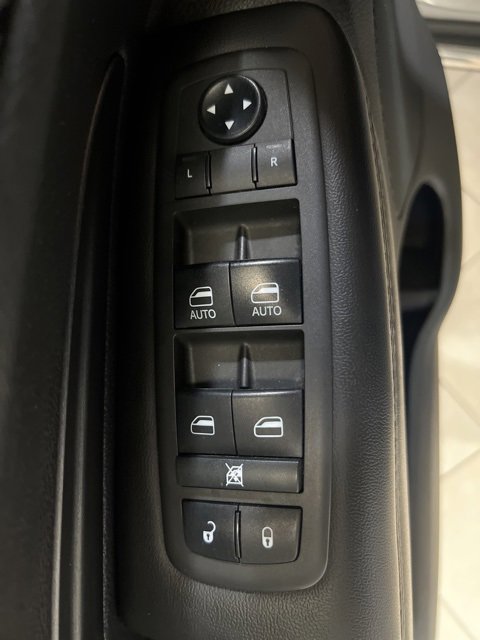 Used 2021 Dodge Durango SXT w/ 3rd Row Seating Group image 17