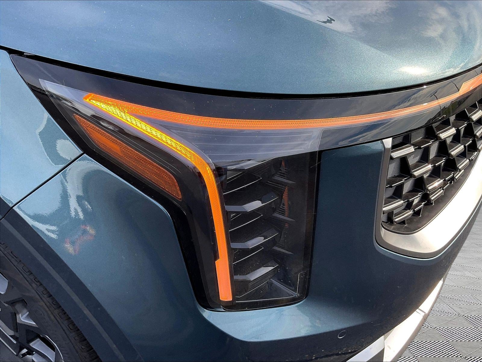 New 2027 Kia Carnival Hybrid FWD image 8