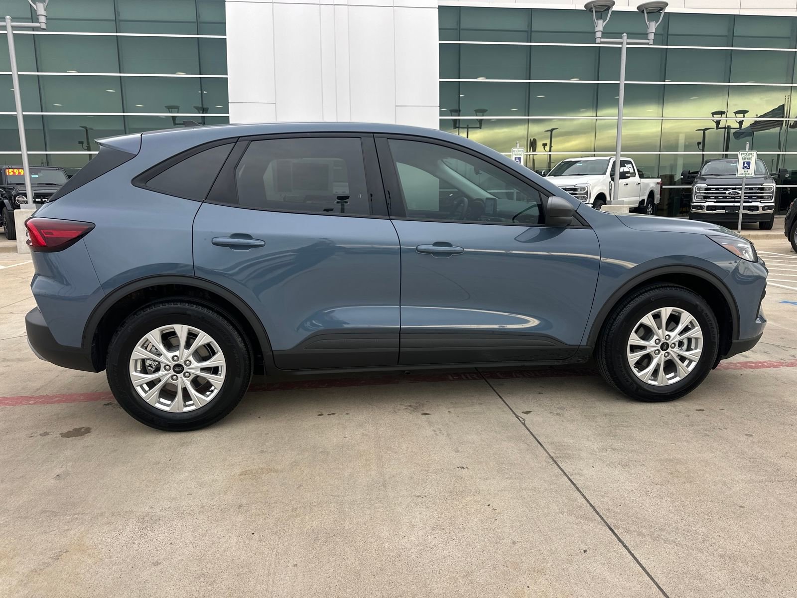 Used 2025 Ford Escape Active image 6