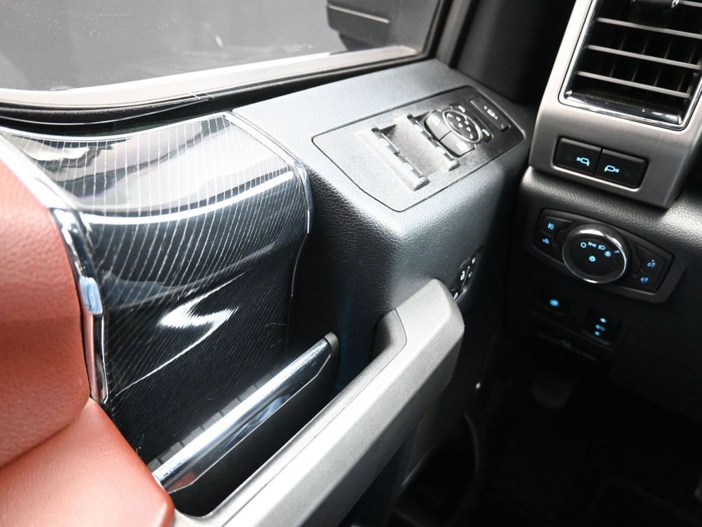 Used 2022 Ford F250 Platinum w/ FX4 Off-Road Package image 12