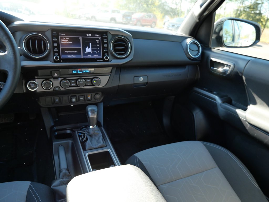 Certified 2021 Toyota Tacoma TRD Off-Road AWD/4WD image 15