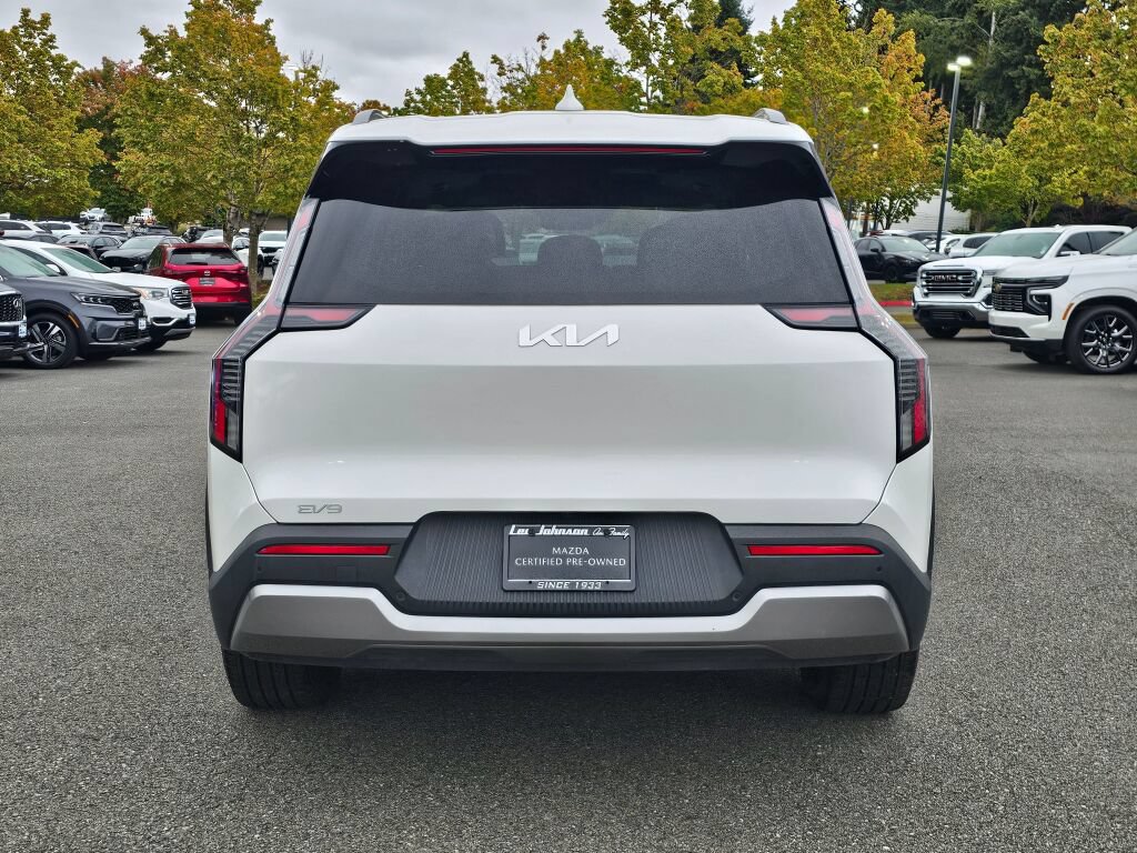 Certified 2024 Kia EV9 Wind AWD/4WD image 6