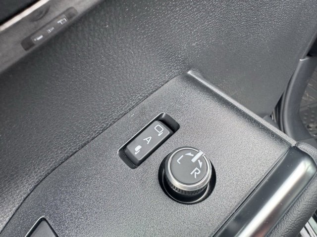 New 2026 Toyota Highlander Platinum image 22