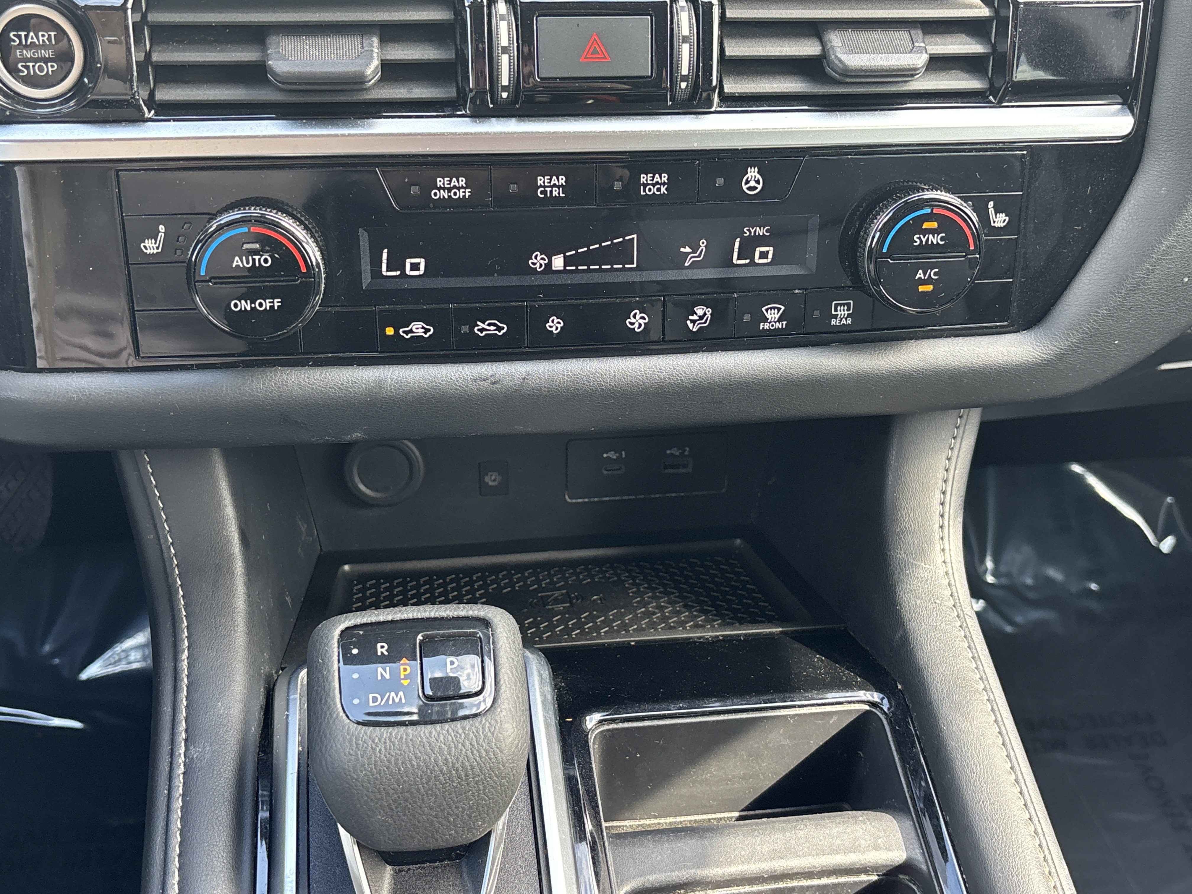 Used 2023 Nissan Pathfinder SL AWD/4WD image 21