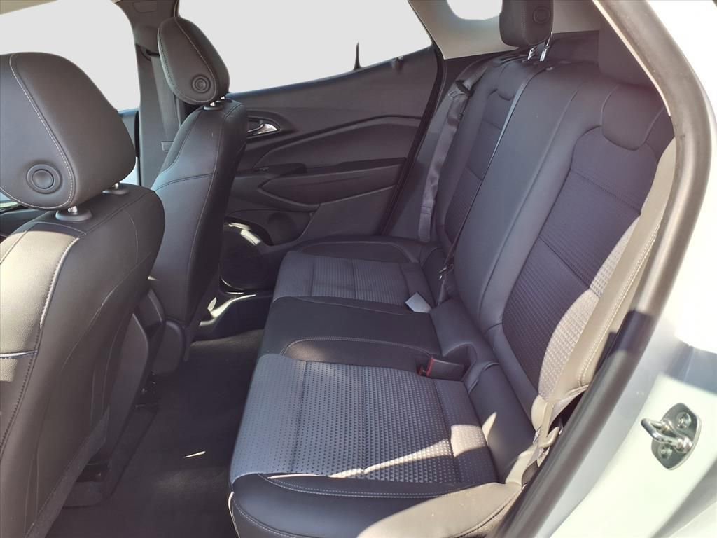 Used 2024 Chevrolet Trax LT image 23