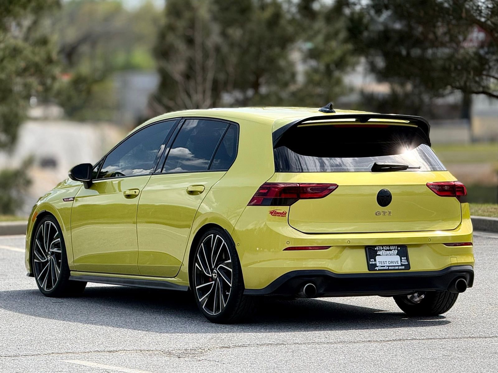 Used 2022 Volkswagen GTI Autobahn FWD image 10