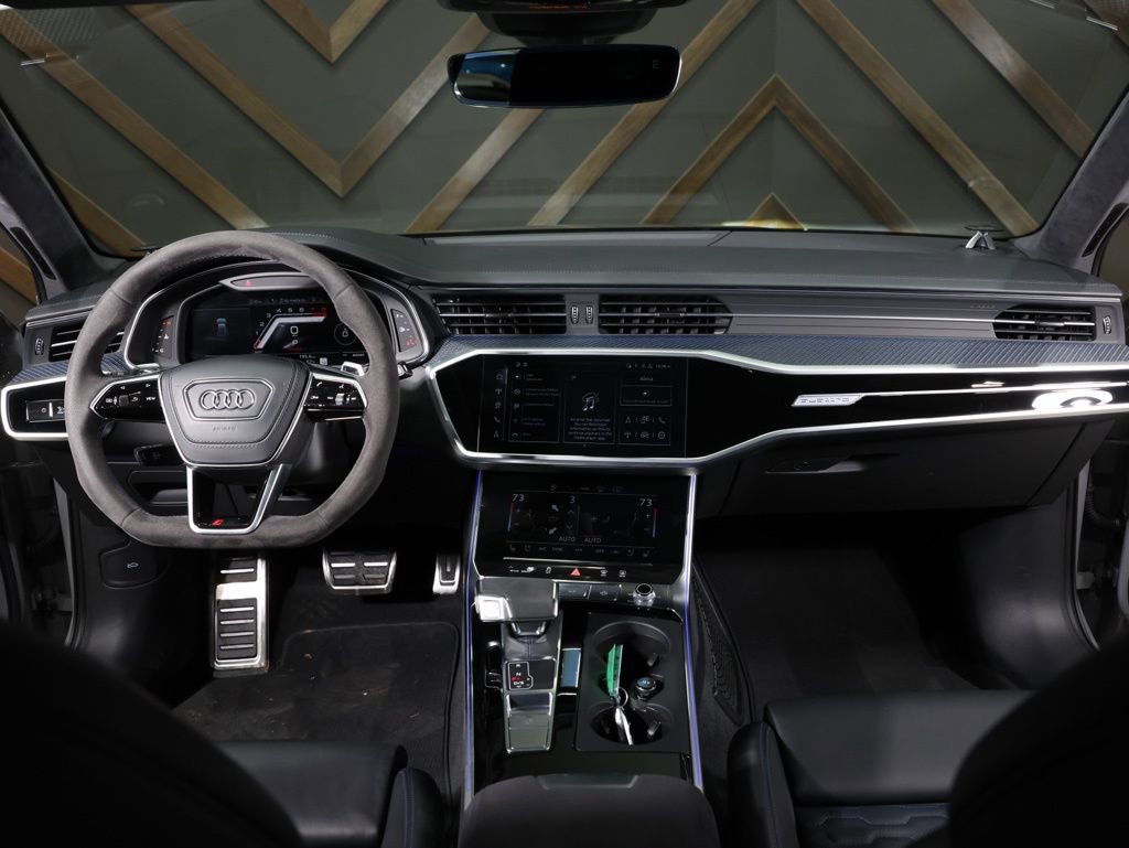 Used 2025 Audi RS 6 performance w/ Blue RS Design Package Plus image 5