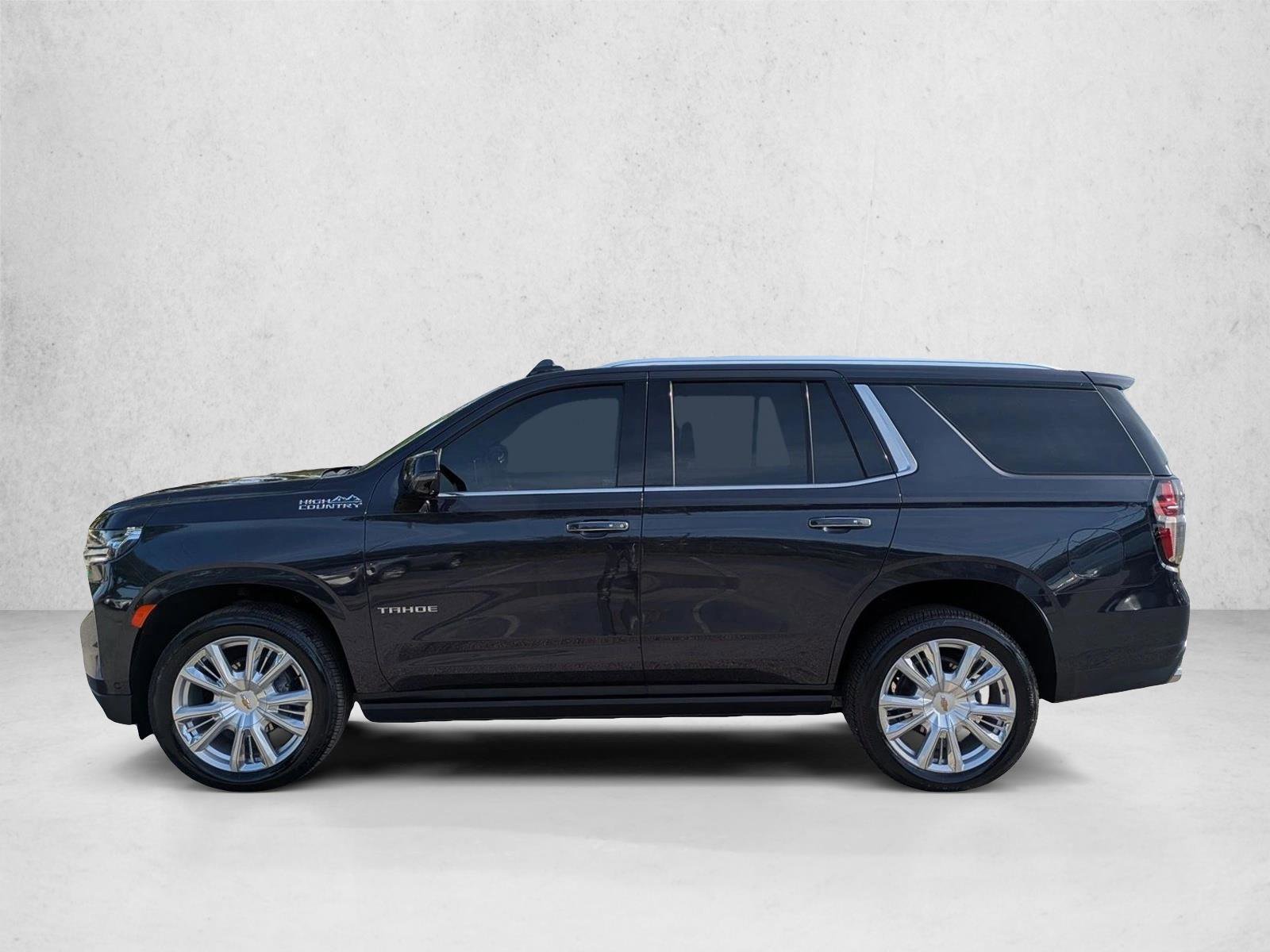 Used 2024 Chevrolet Tahoe High Country w/ Advanced Technology Package AWD/4WD image 9