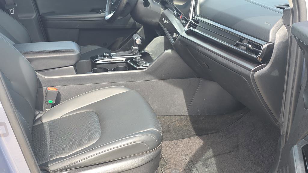 Used 2023 Kia Sportage EX FWD image 13