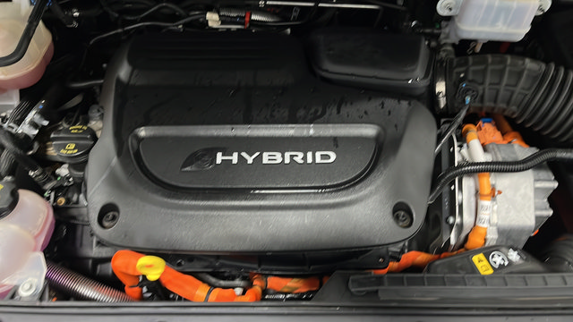 Used 2023 Chrysler Pacifica Pinnacle FWD image 28